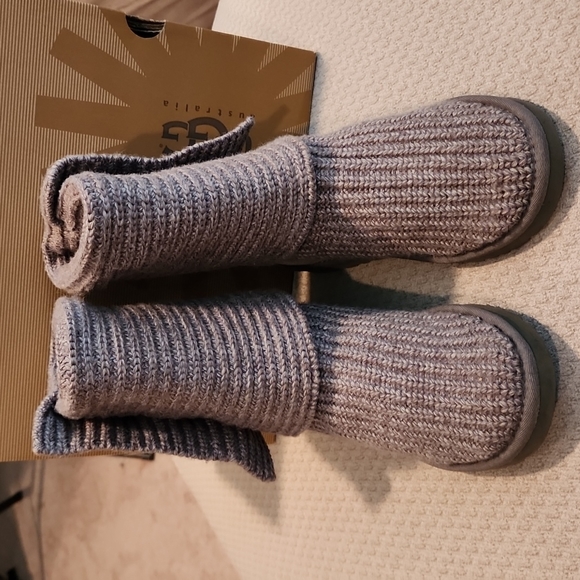 Women's UGG Classic Cardy Knit Boots - Picture 12 of 15